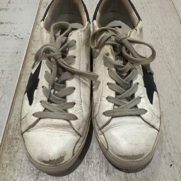 EUC Golden Goose size 36  white/black accent - Picture 4 of 6